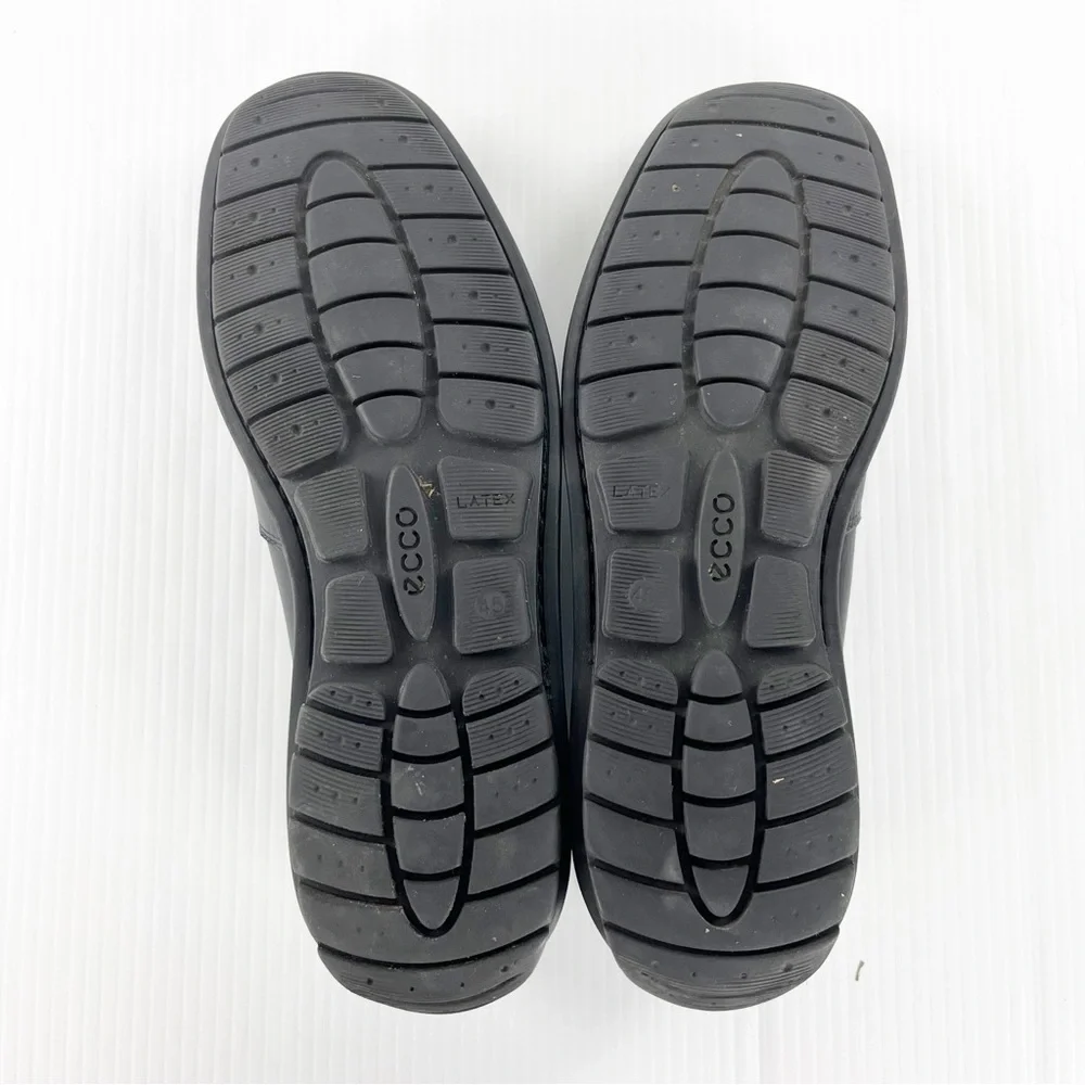 Ecco Black Leather Slip On Moc Toe Latex Sole Driving Loafers Shoes